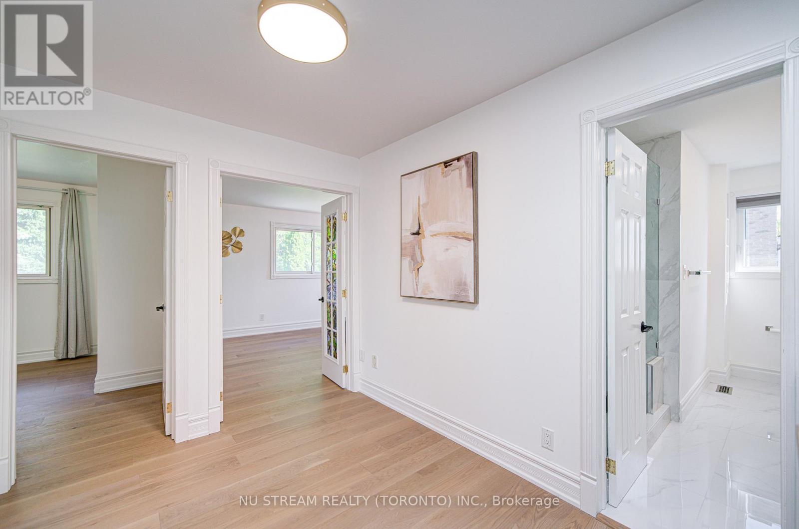 8 Hemingway Crescent, Markham, Ontario  L3R 2A4 - Photo 11 - N12453307
