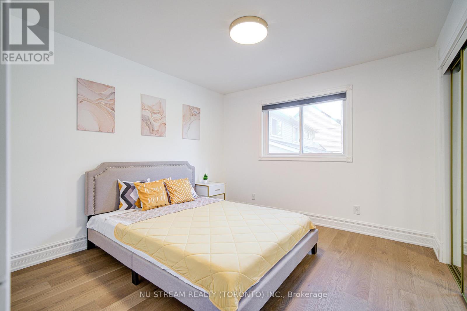 8 Hemingway Crescent, Markham, Ontario  L3R 2A4 - Photo 15 - N12453307