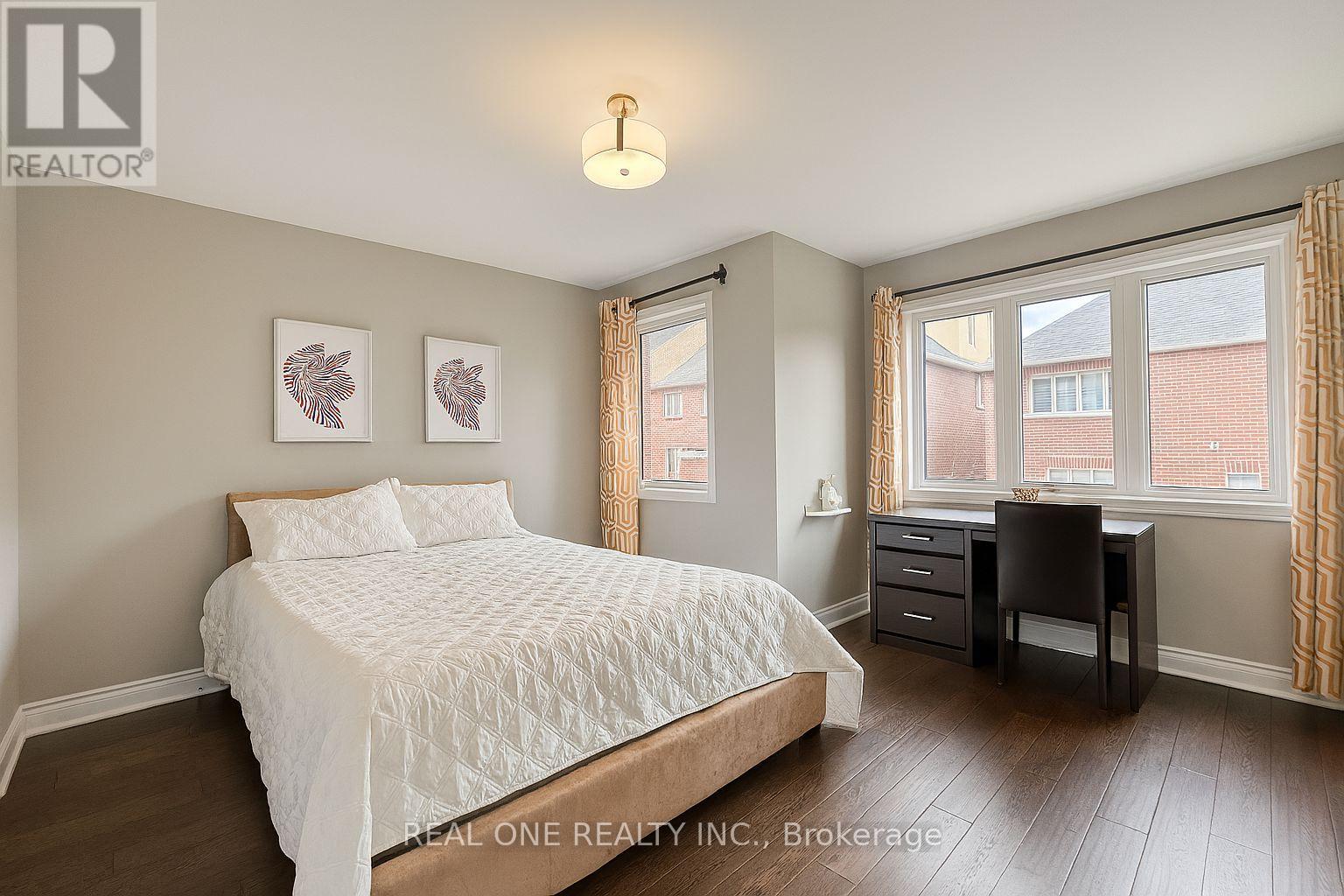 998 Wilbur Pipher Circle, Newmarket, Ontario  L3X 0G5 - Photo 24 - N12453312