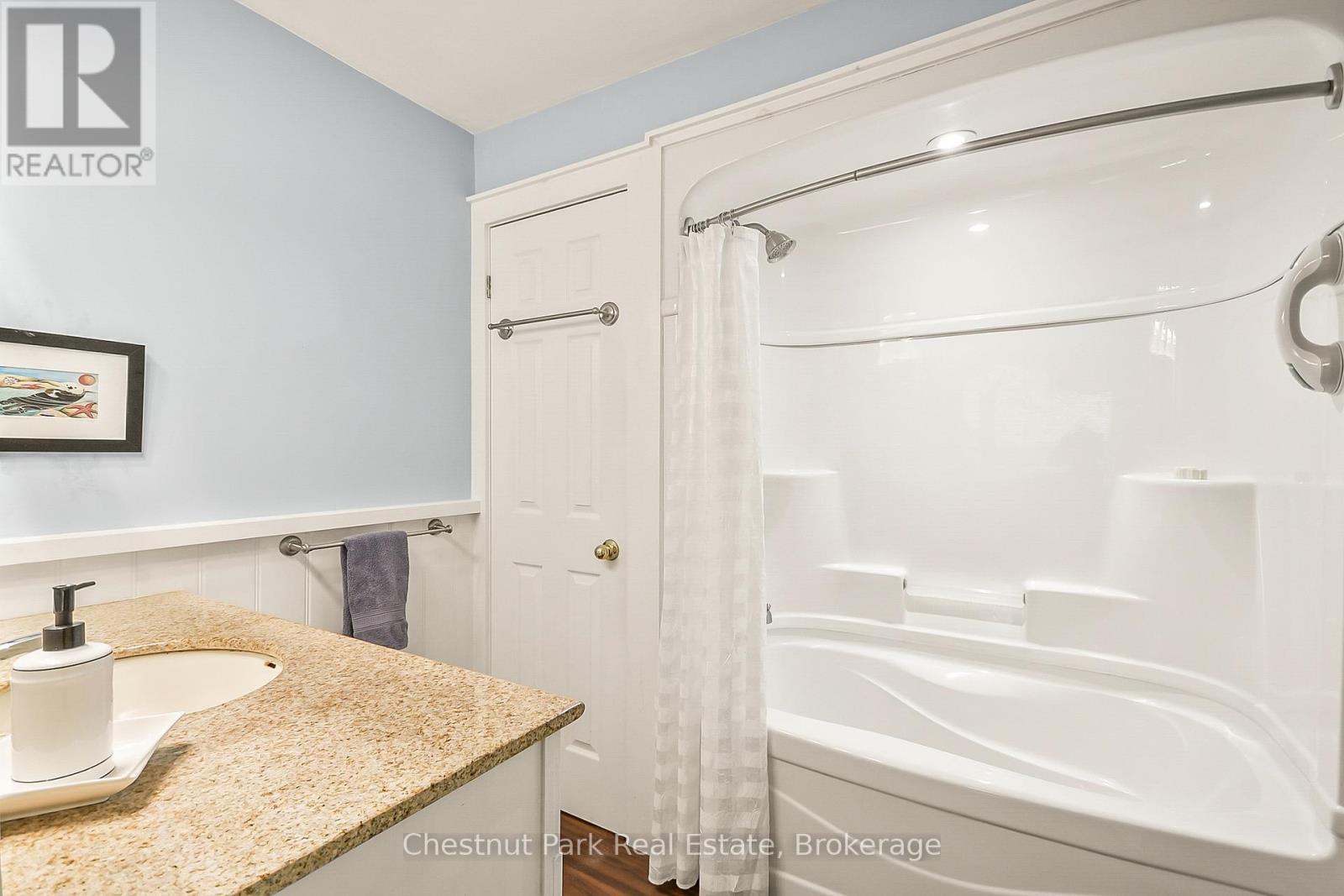 1226 Milford Bay Road, Muskoka Lakes, Ontario  P0B 1E0 - Photo 18 - X12453327