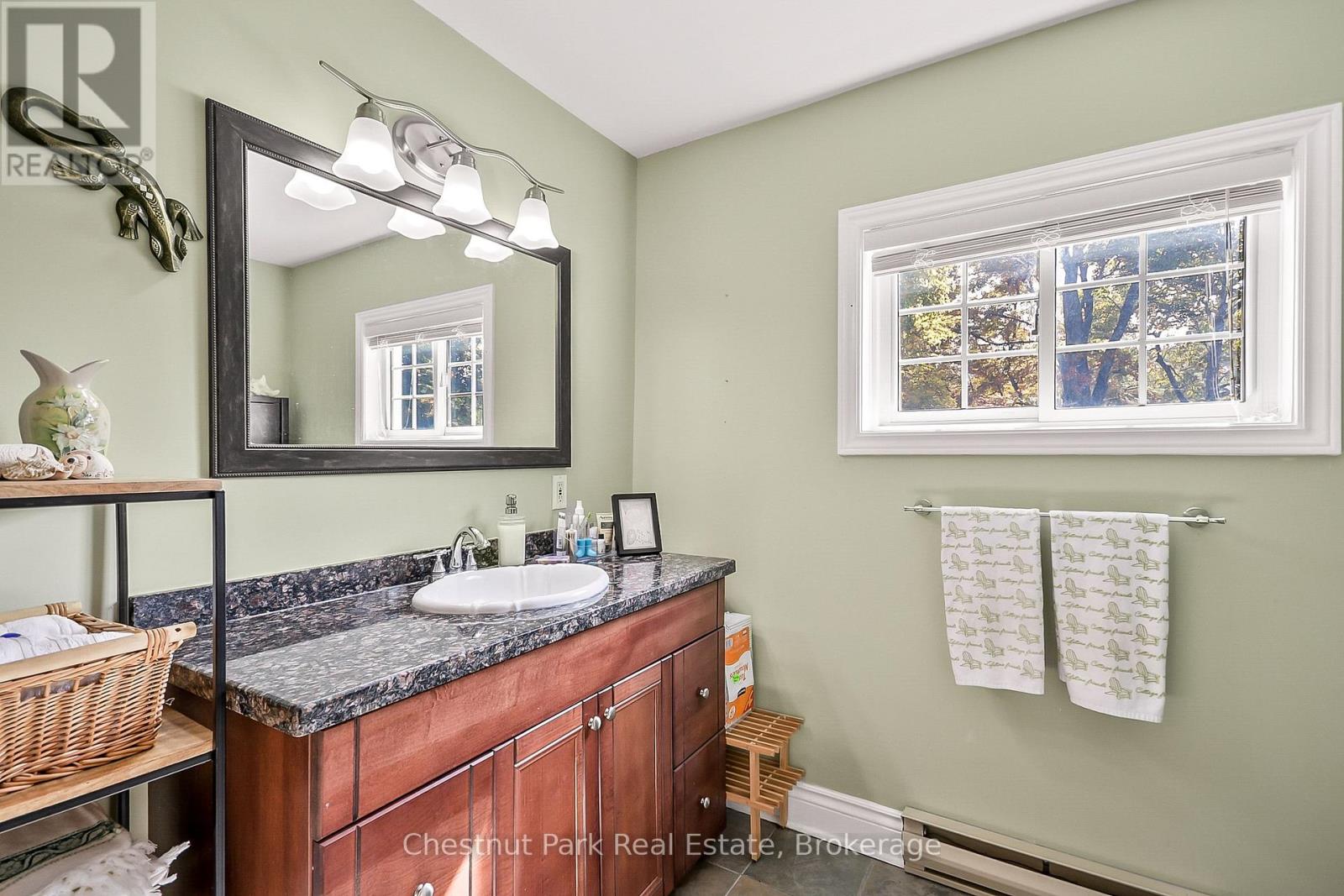 1226 Milford Bay Road, Muskoka Lakes, Ontario  P0B 1E0 - Photo 22 - X12453327