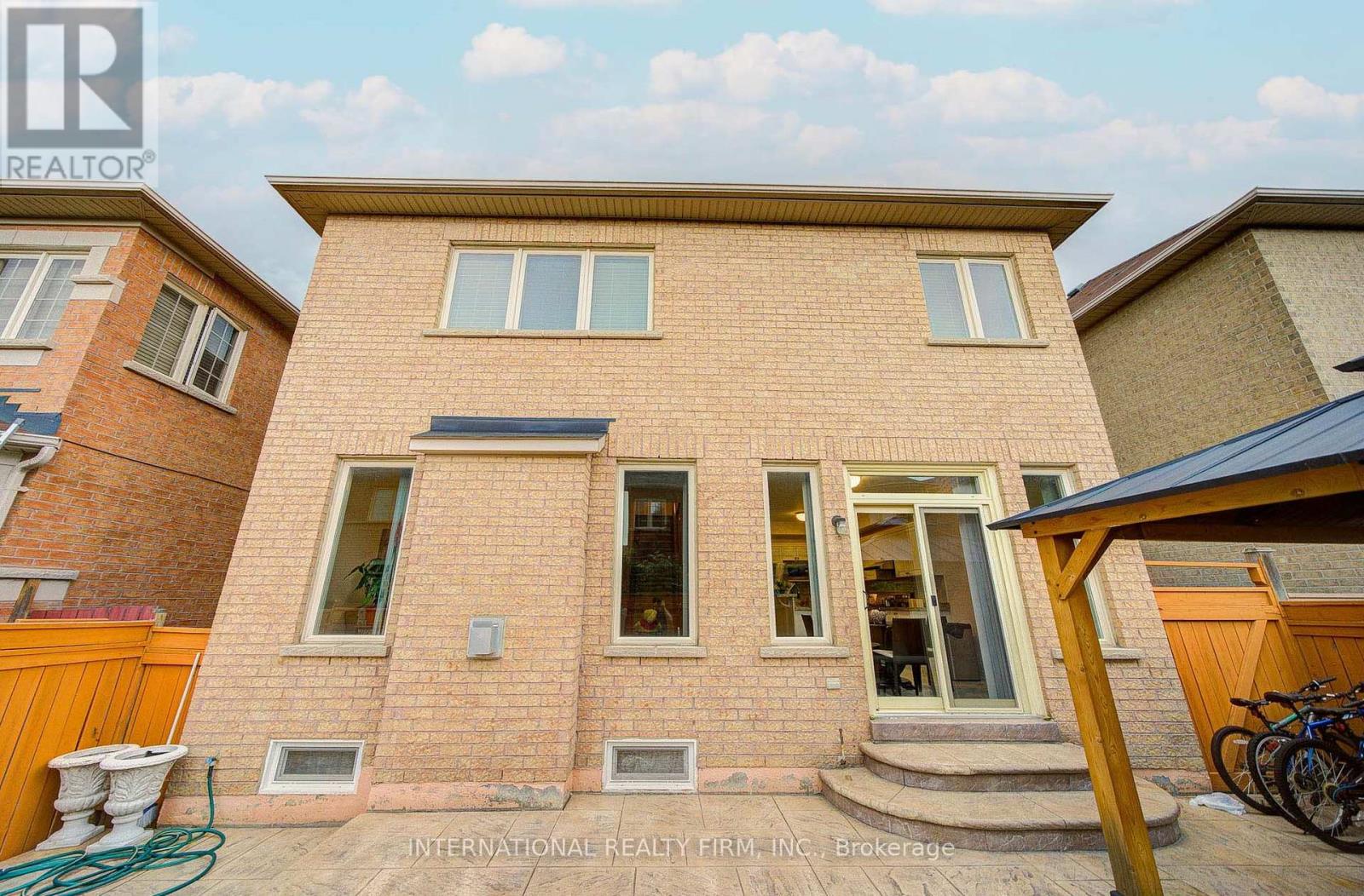 77 Saint James Avenue, Vaughan, Ontario  L4H 3E8 - Photo 45 - N12426359
