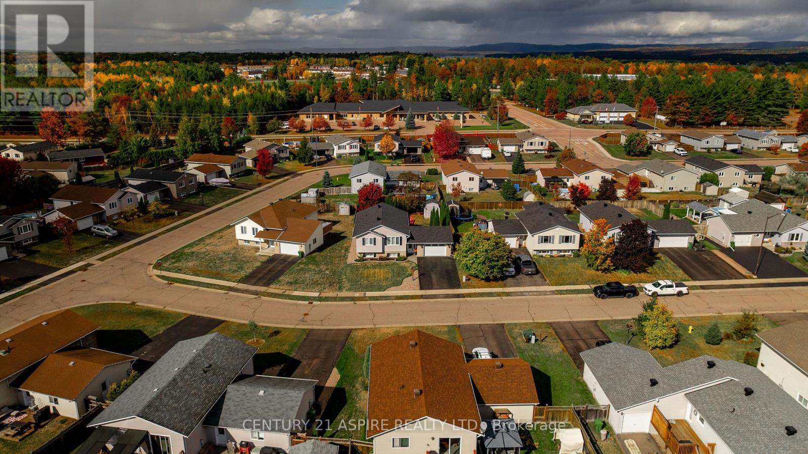3 Morning Star Street, Petawawa, Ontario  K8H 0A1 - Photo 12 - X12453324