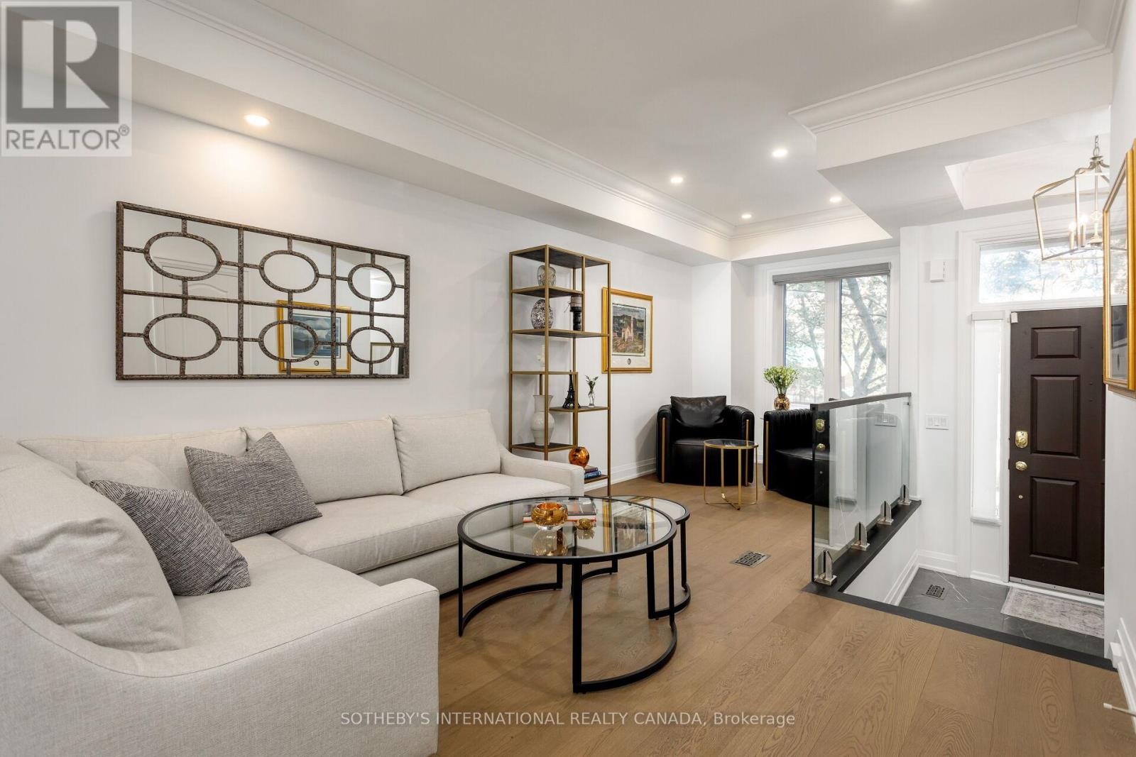 262 Spadina Road, Toronto, Ontario  M5R 2V1 - Photo 4 - C12453314