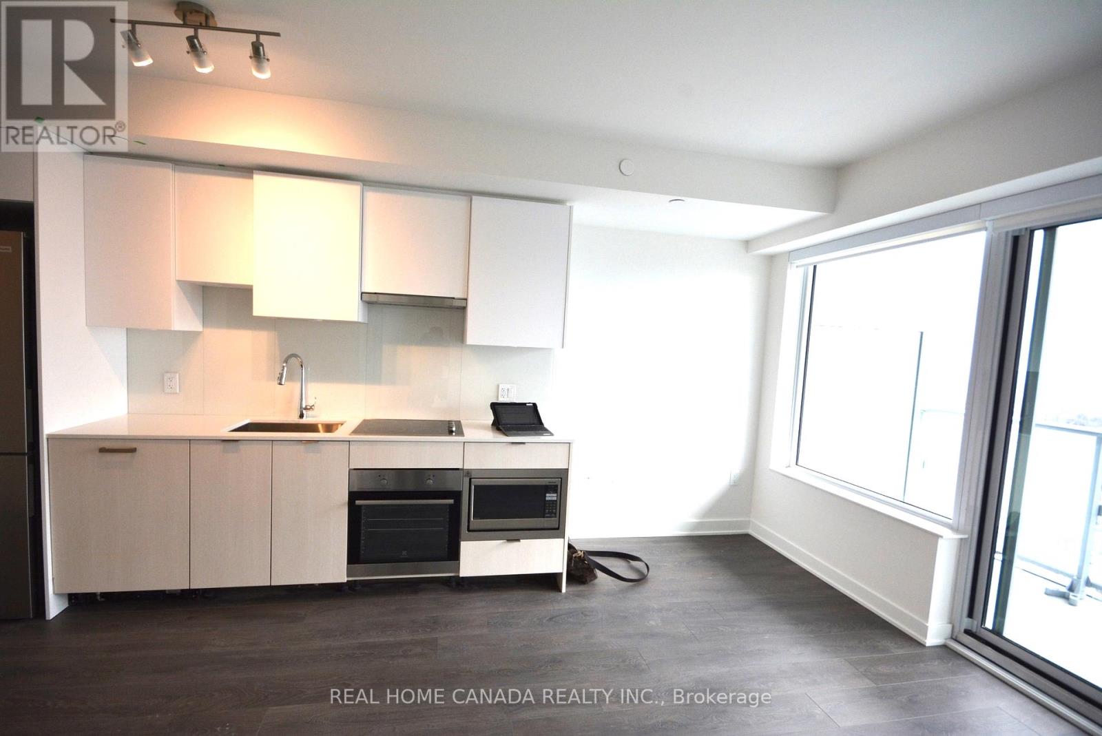 3609 - 195 Redpath Avenue, Toronto, Ontario  M4P 0E4 - Photo 6 - C12453334