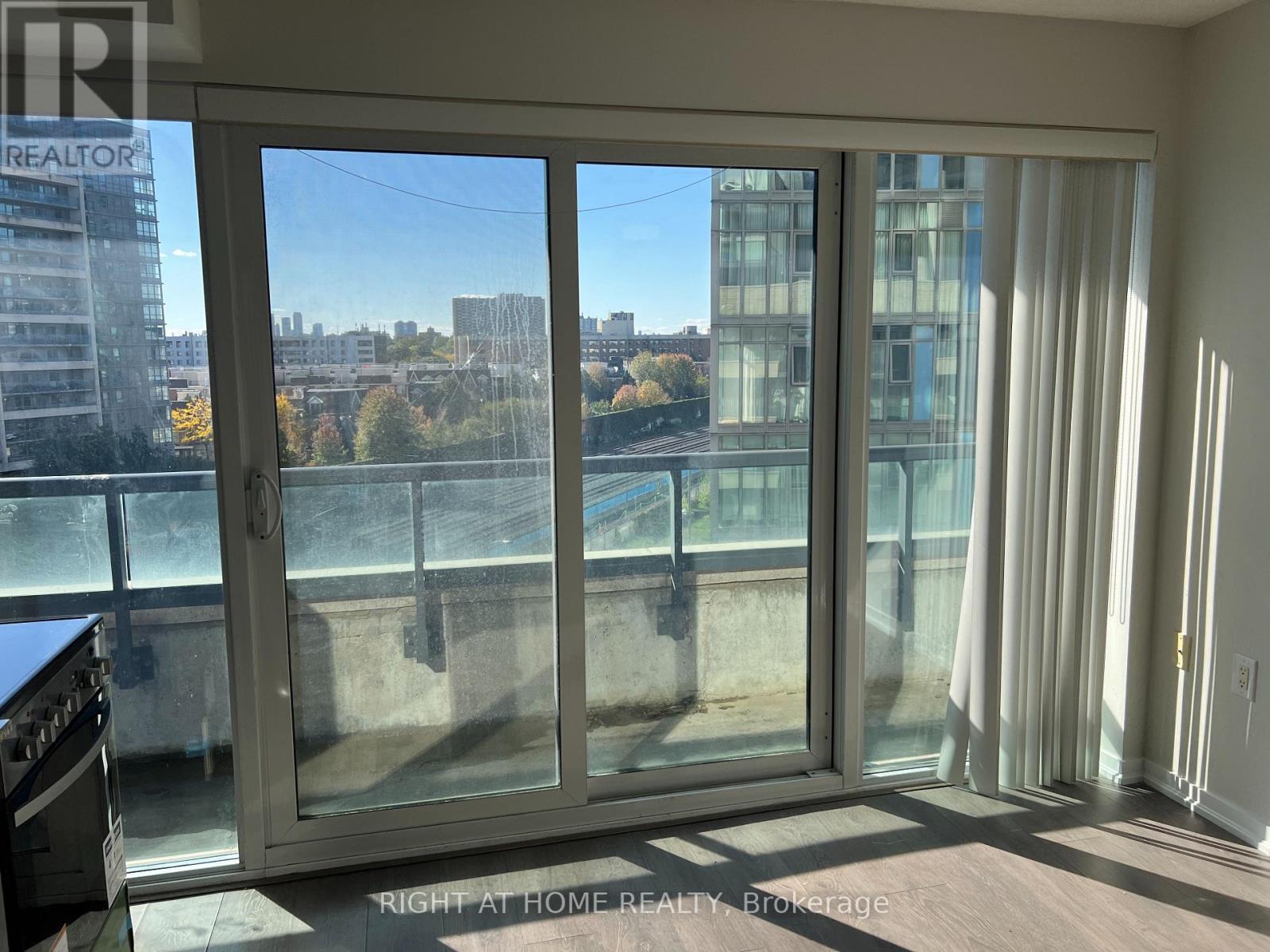 817 - 36 Lisgar Street, Toronto, Ontario  M6J 0C7 - Photo 2 - C12453342