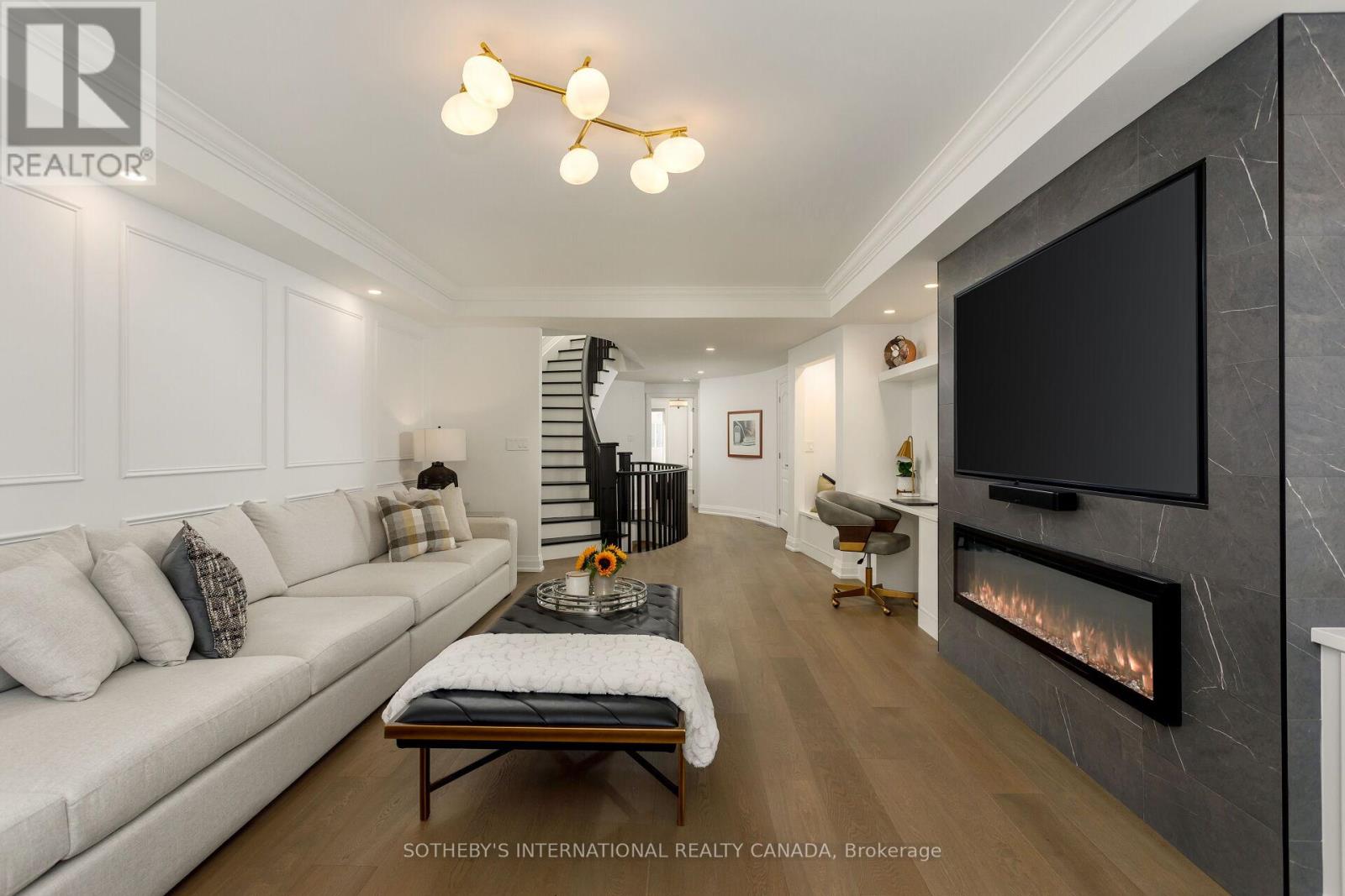 262 Spadina Road, Toronto, Ontario  M5R 2V1 - Photo 11 - C12453314