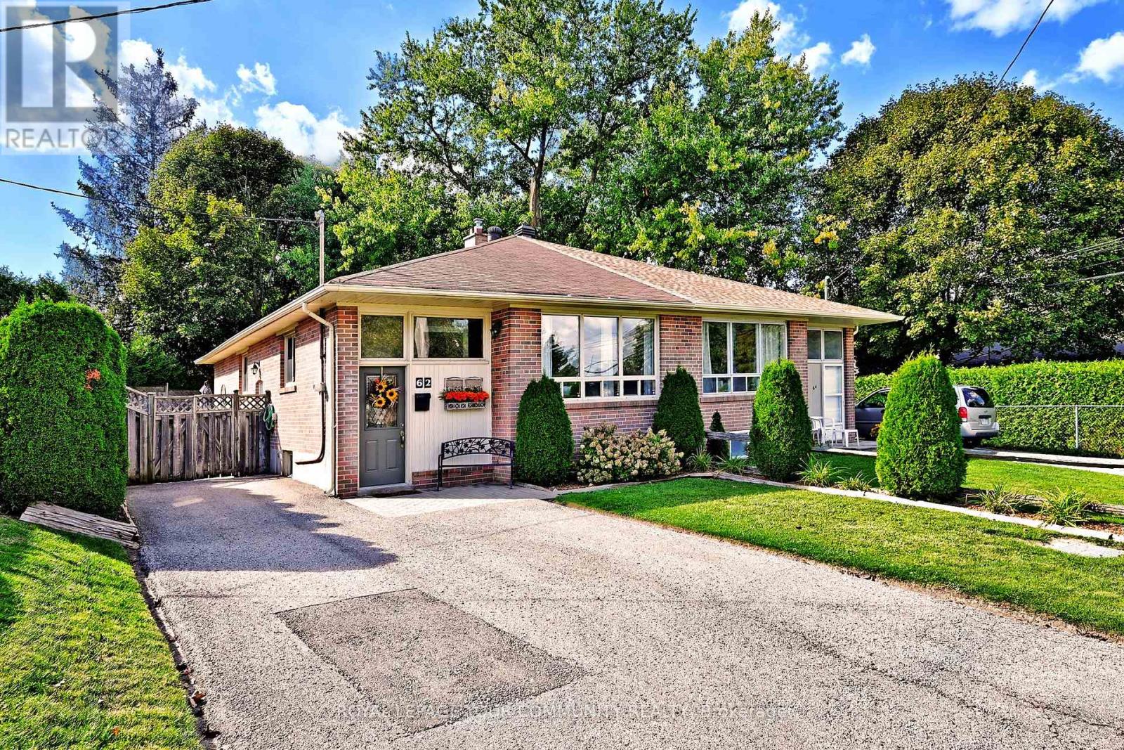62 HAIDA DRIVE, Aurora, Ontario