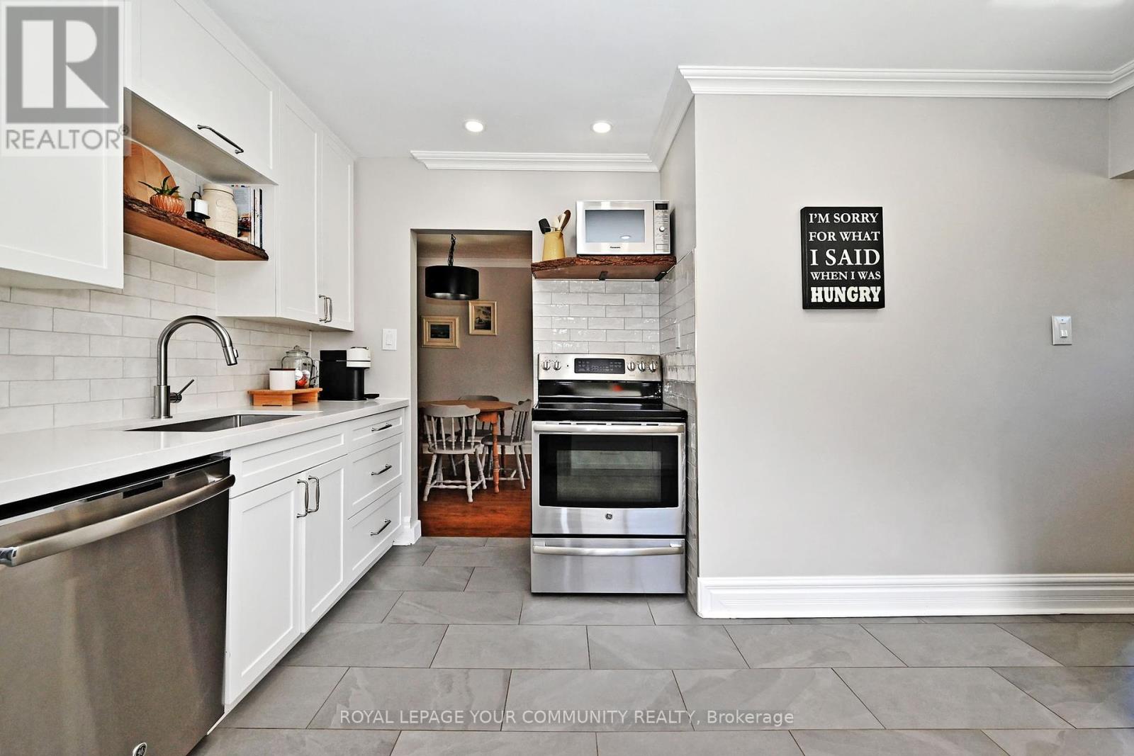 62 Haida Drive, Aurora, Ontario  L4G 3C8 - Photo 19 - N12453335