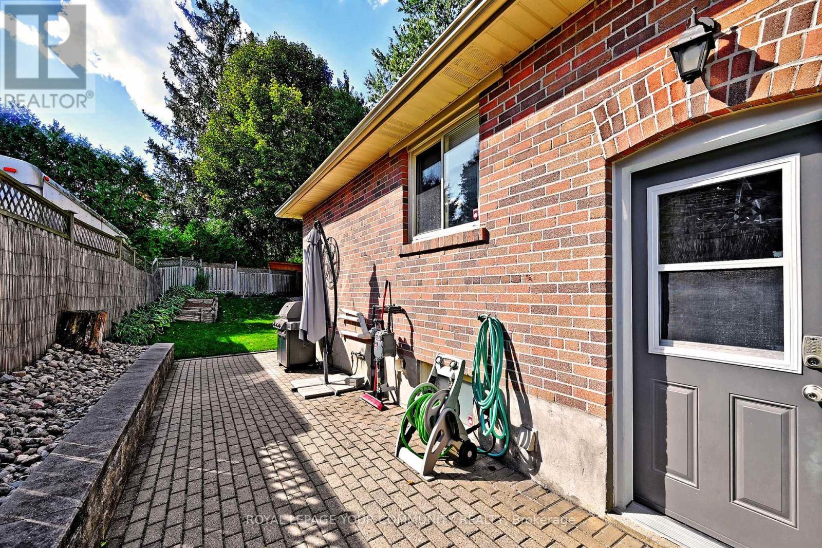 62 Haida Drive, Aurora, Ontario  L4G 3C8 - Photo 38 - N12453335