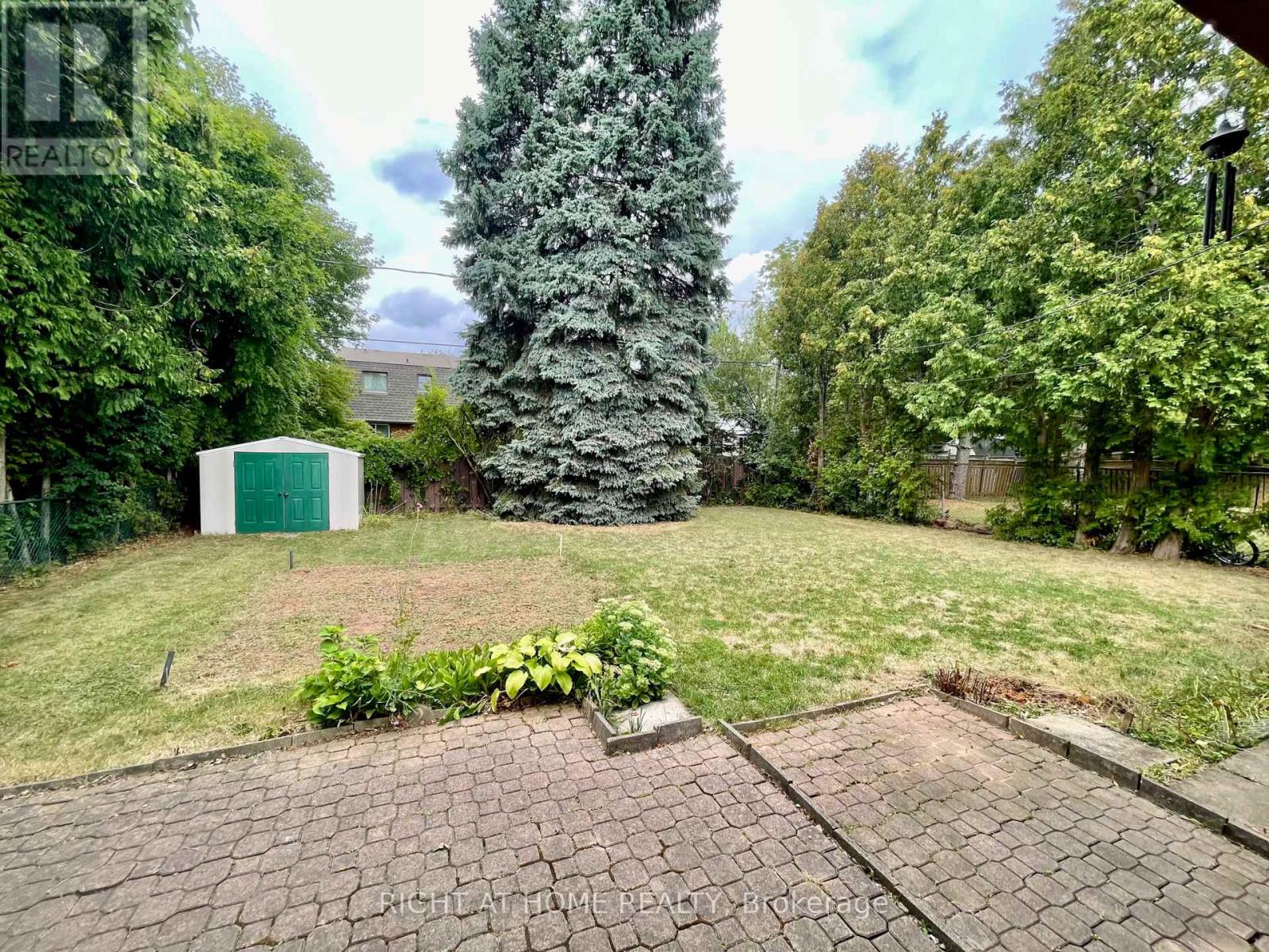 1382 Gainsborough Drive, Oakville, Ontario  L6H 2H6 - Photo 19 - W12453318