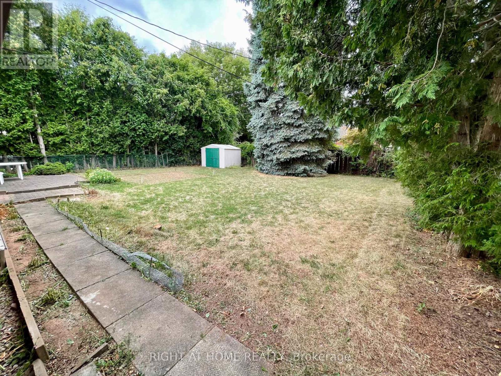 1382 Gainsborough Drive, Oakville, Ontario  L6H 2H6 - Photo 20 - W12453318