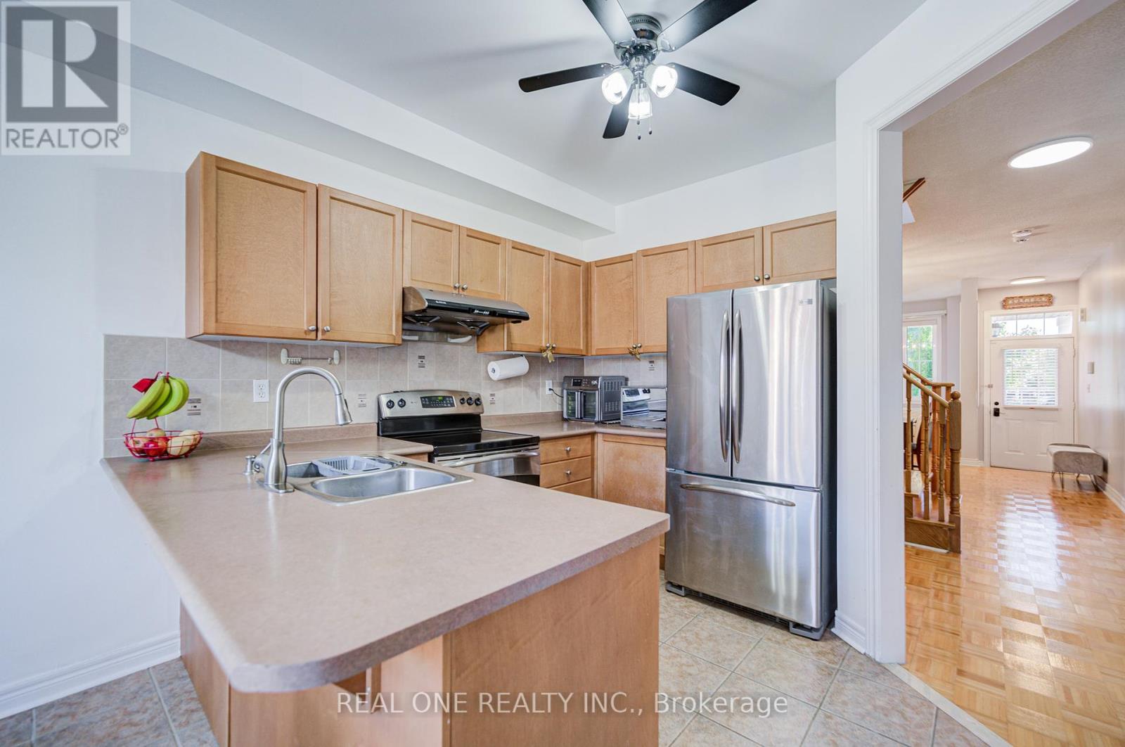 149 Paris Street, Mississauga, Ontario  L4Z 4H6 - Photo 10 - W12453321