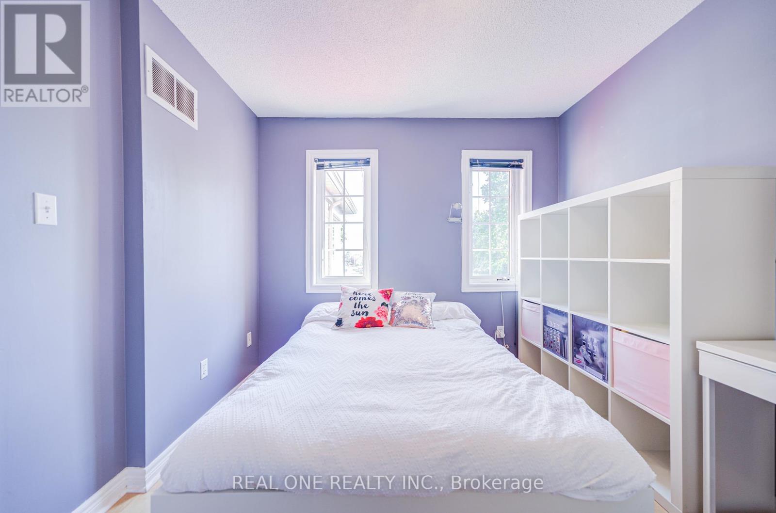 149 Paris Street, Mississauga, Ontario  L4Z 4H6 - Photo 24 - W12453321