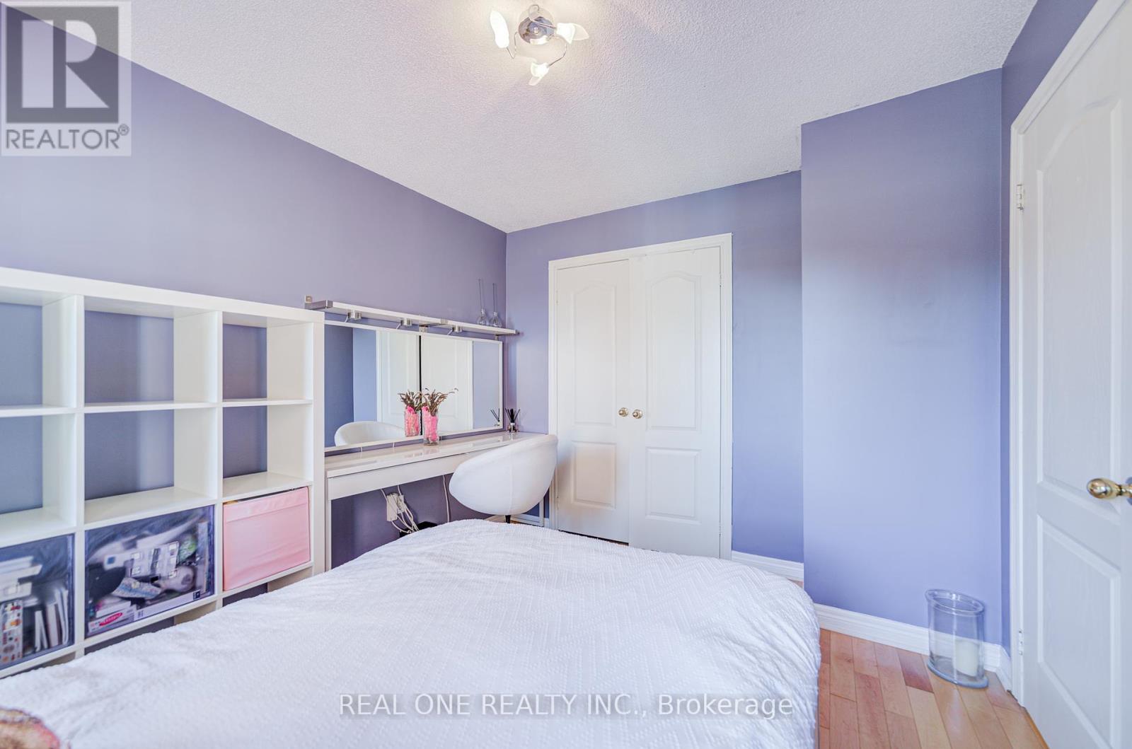149 Paris Street, Mississauga, Ontario  L4Z 4H6 - Photo 25 - W12453321