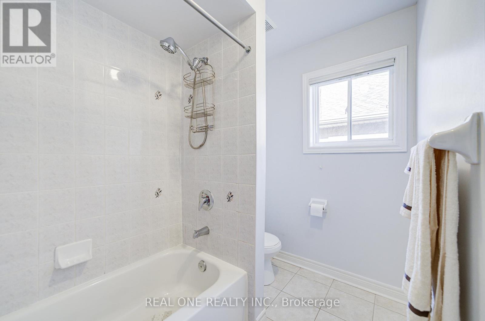 149 Paris Street, Mississauga, Ontario  L4Z 4H6 - Photo 27 - W12453321