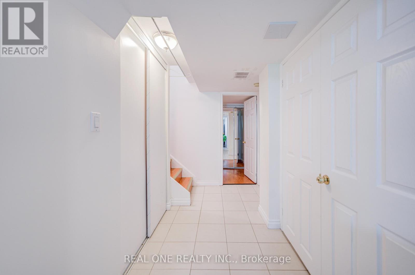 149 Paris Street, Mississauga, Ontario  L4Z 4H6 - Photo 33 - W12453321