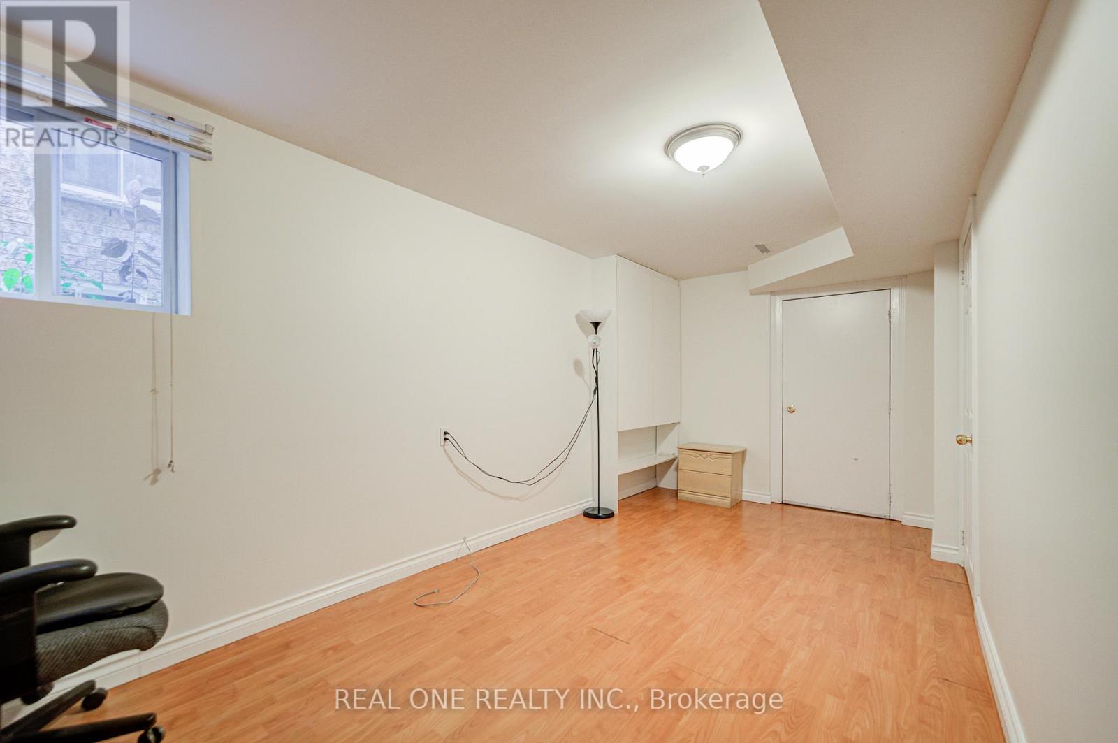 149 Paris Street, Mississauga, Ontario  L4Z 4H6 - Photo 40 - W12453321