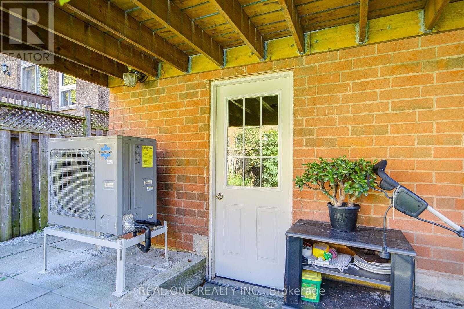 149 Paris Street, Mississauga, Ontario  L4Z 4H6 - Photo 43 - W12453321