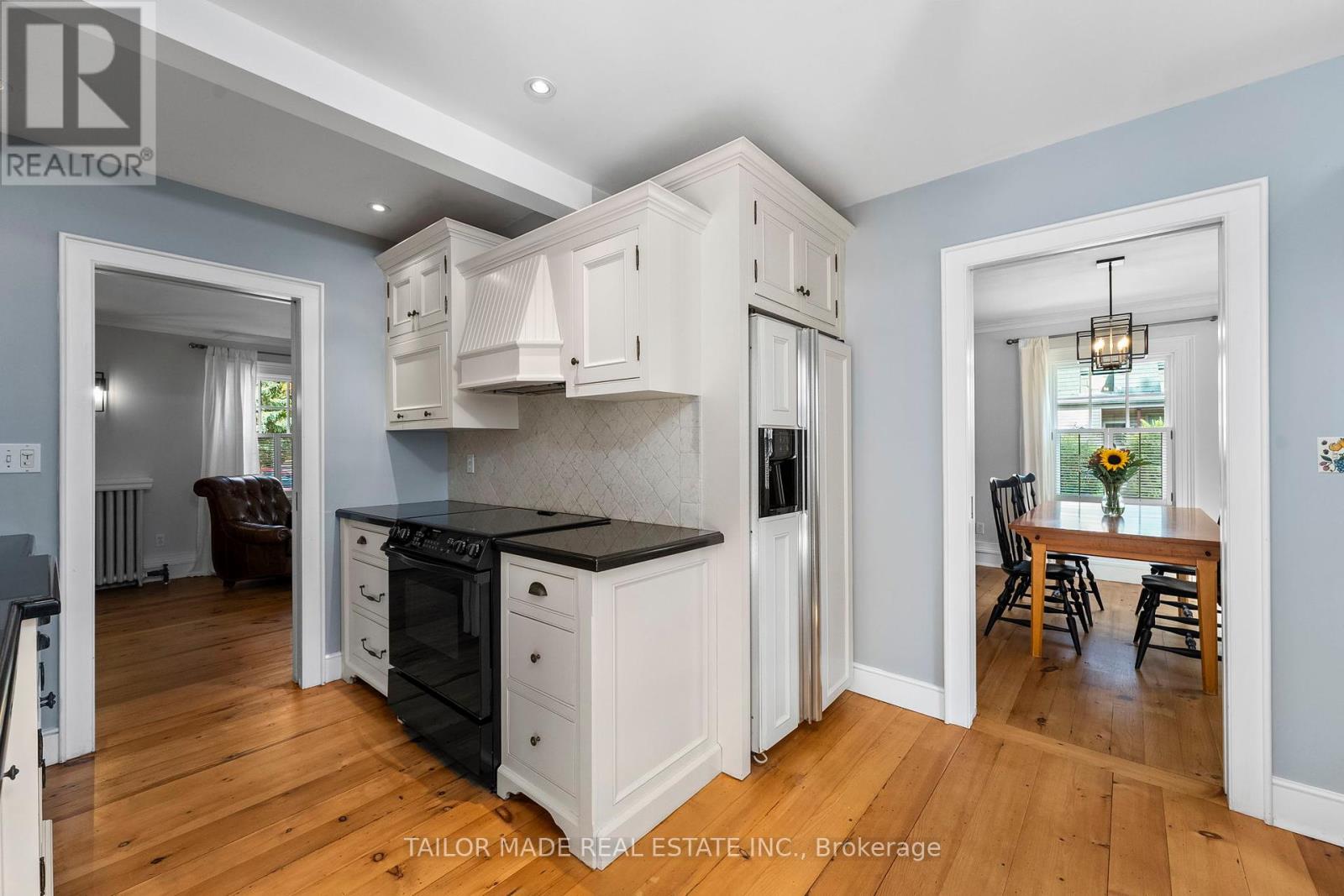 19 Isabella Street, Brampton, Ontario  L6X 1P4 - Photo 11 - W12453326