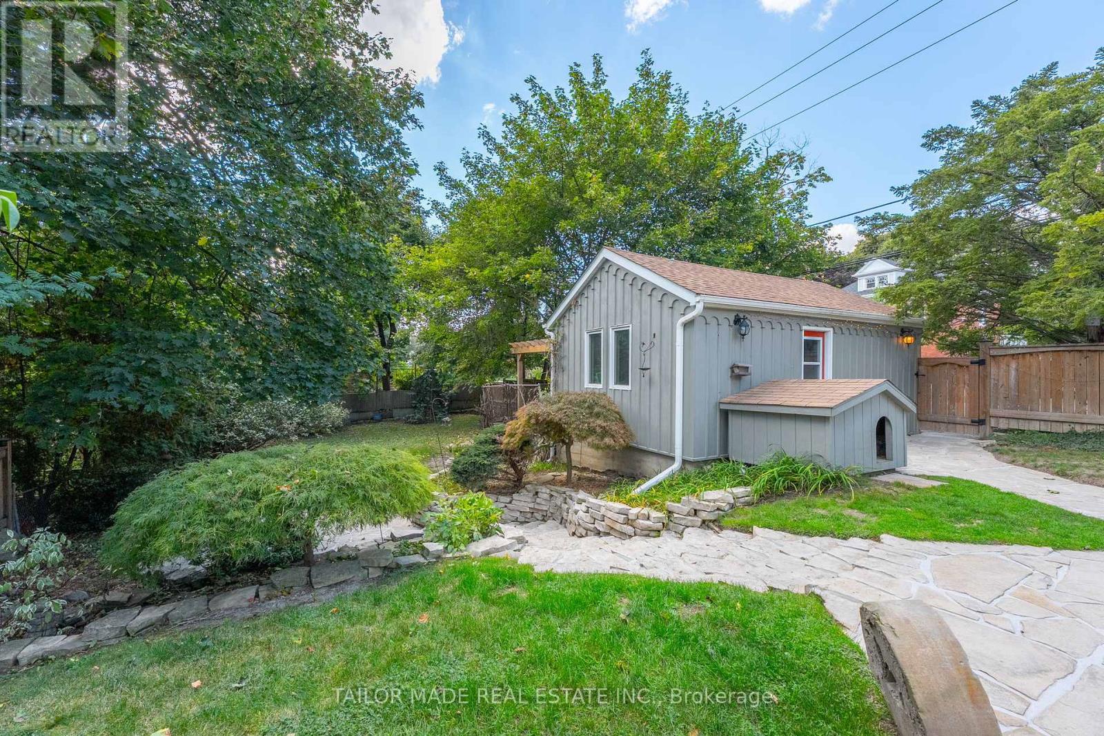 19 Isabella Street, Brampton, Ontario  L6X 1P4 - Photo 39 - W12453326