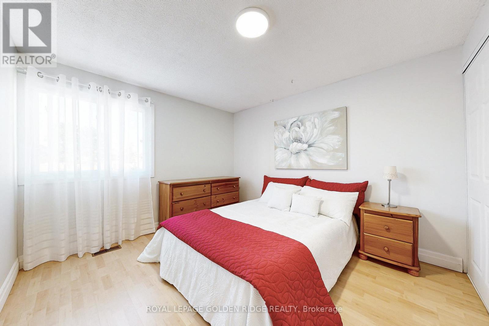 24 Hillbank Trail, Brampton, Ontario  L6S 1P6 - Photo 12 - W12453330