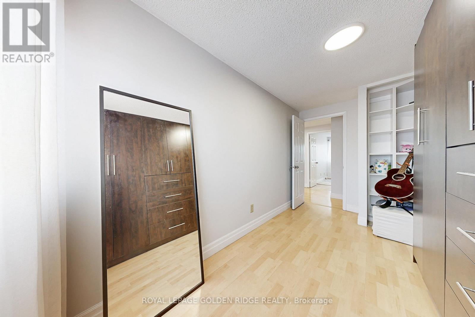 24 Hillbank Trail, Brampton, Ontario  L6S 1P6 - Photo 17 - W12453330