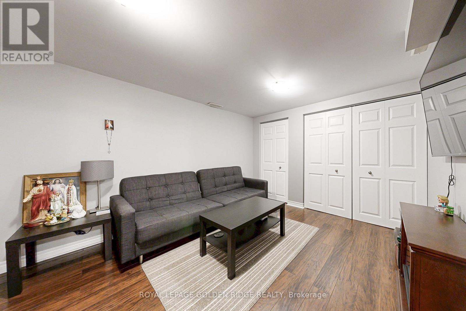 24 Hillbank Trail, Brampton, Ontario  L6S 1P6 - Photo 22 - W12453330