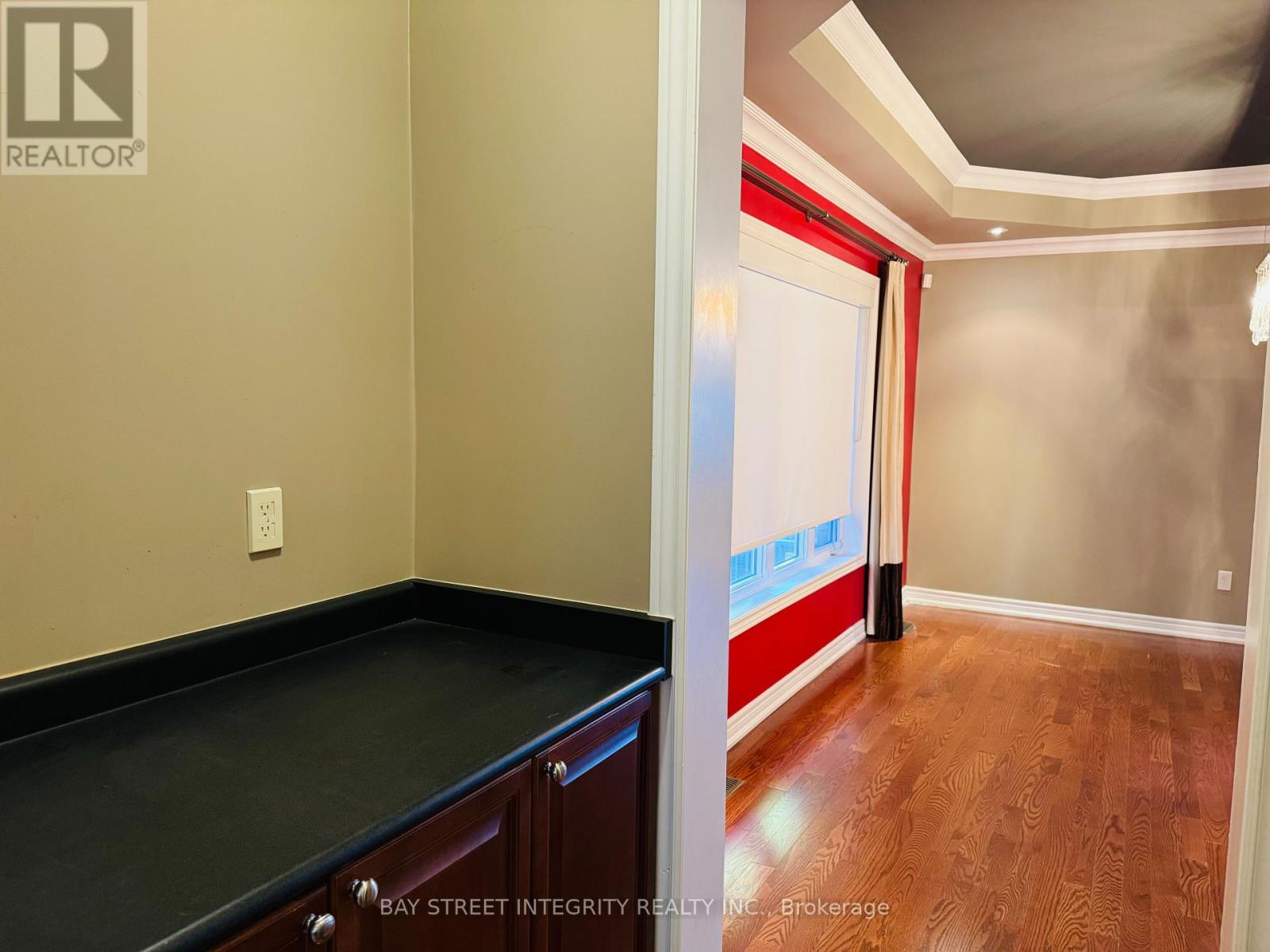 2449 Tesla Crescent, Oakville, Ontario  L6H 7T6 - Photo 12 - W12453332