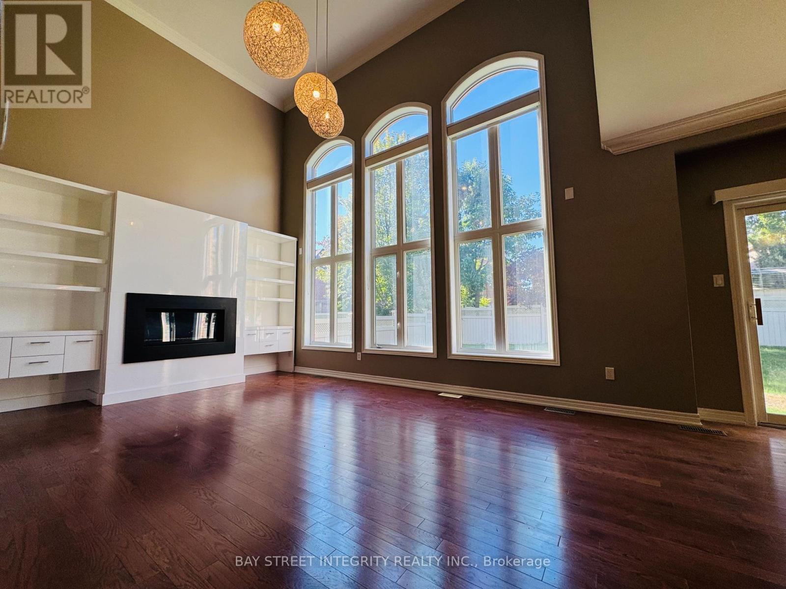 2449 Tesla Crescent, Oakville, Ontario  L6H 7T6 - Photo 14 - W12453332