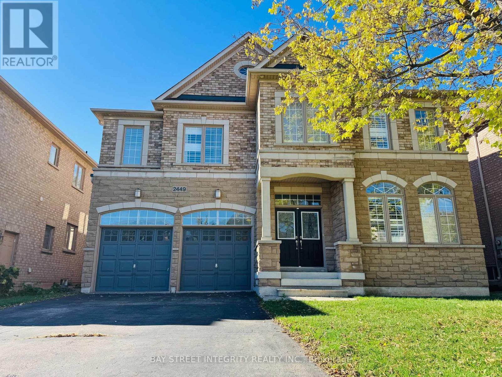 2449 Tesla Crescent, Oakville, Ontario  L6H 7T6 - Photo 2 - W12453332