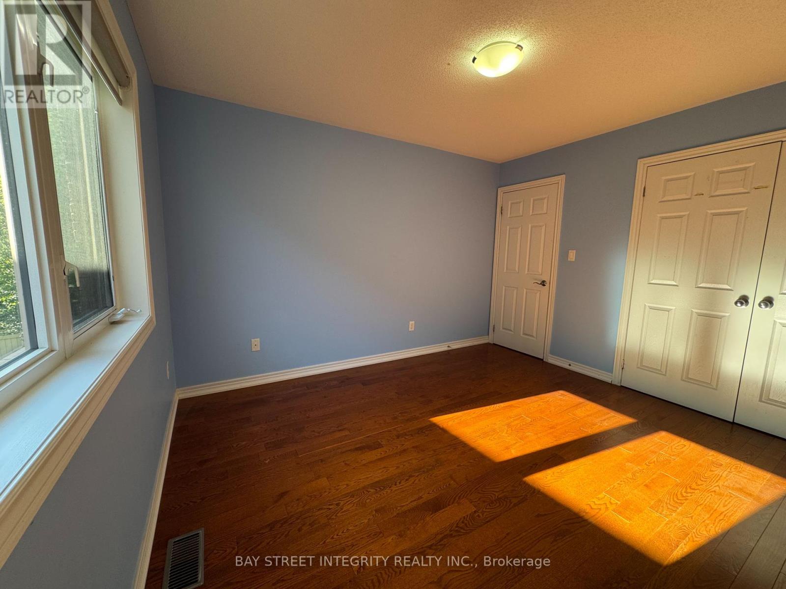 2449 Tesla Crescent, Oakville, Ontario  L6H 7T6 - Photo 29 - W12453332