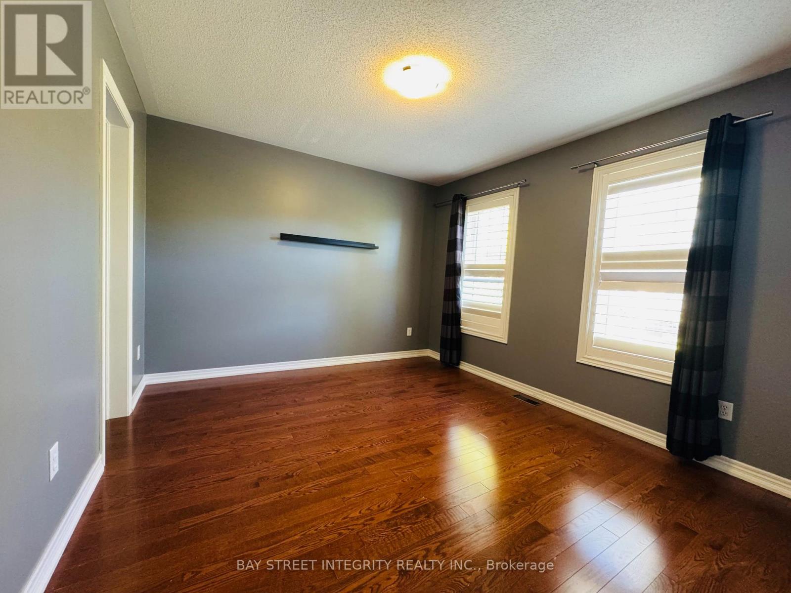 2449 Tesla Crescent, Oakville, Ontario  L6H 7T6 - Photo 34 - W12453332