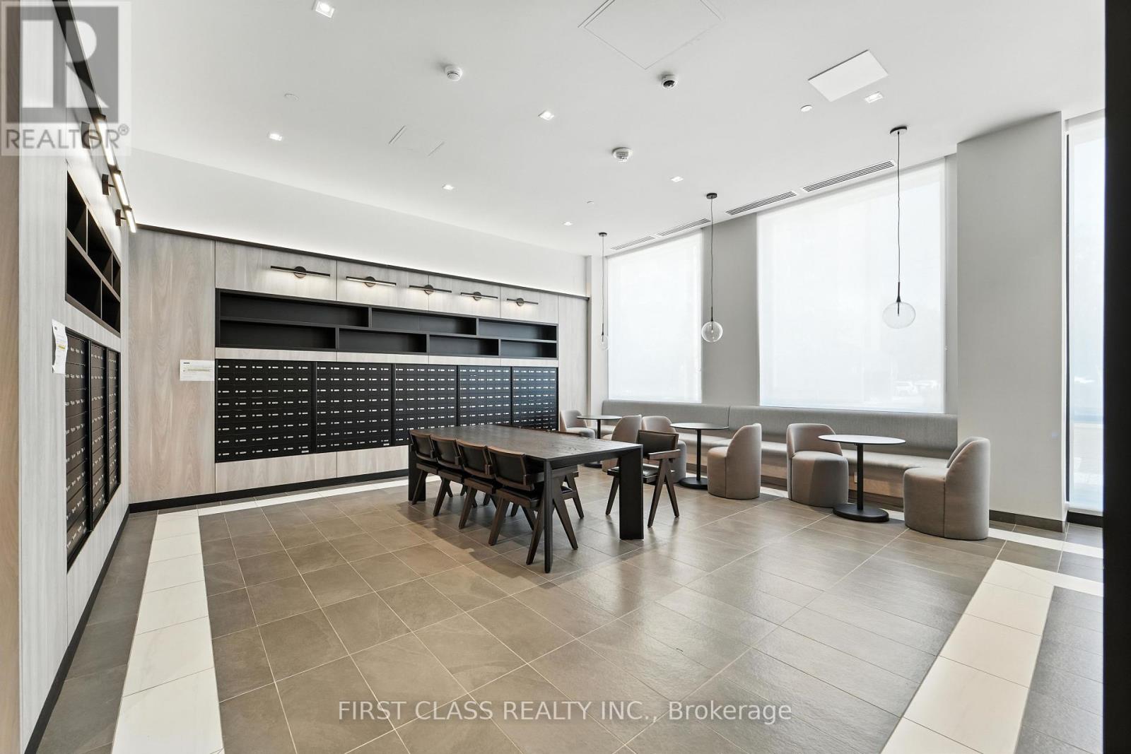 1115 - 1 Jarvis Street, Hamilton, Ontario  L8R 3J2 - Photo 2 - X12453322
