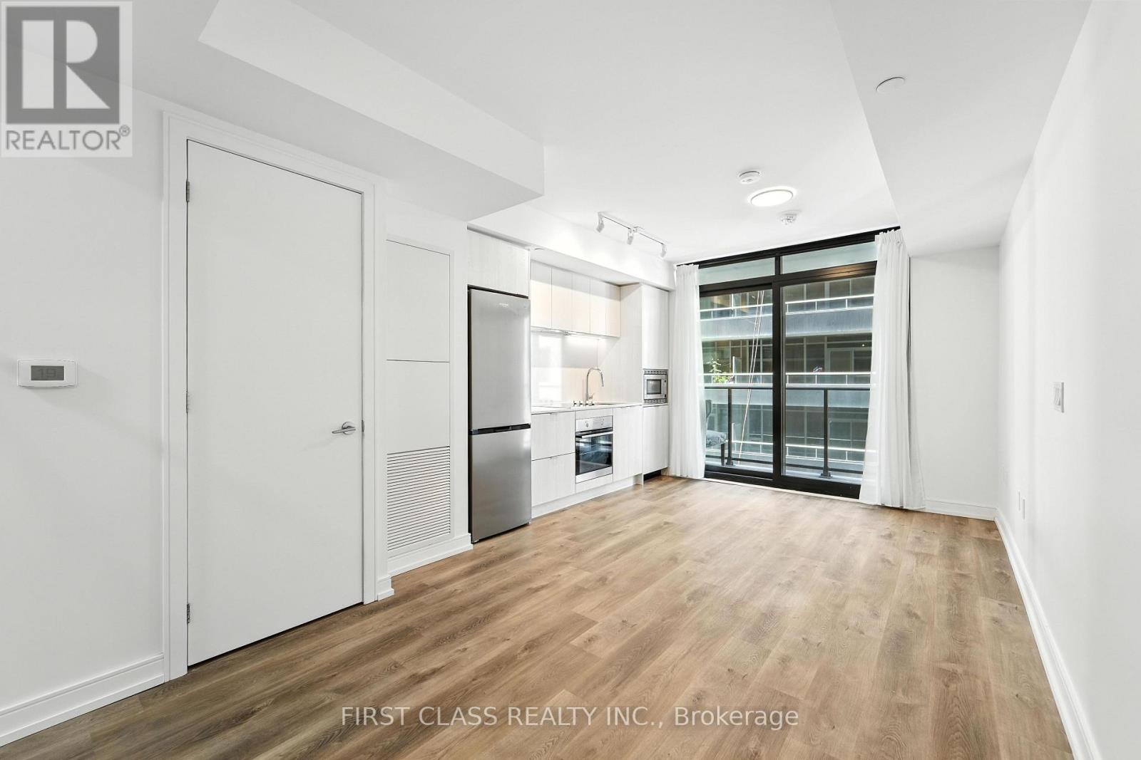 1115 - 1 Jarvis Street, Hamilton, Ontario  L8R 3J2 - Photo 6 - X12453322