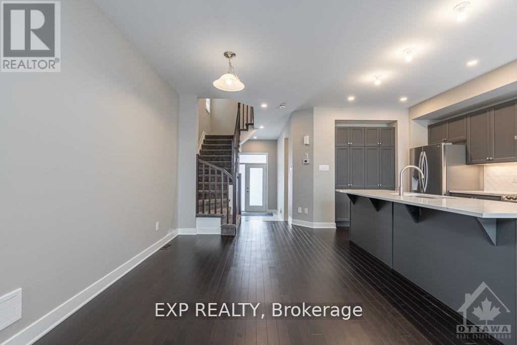 310 Wabasso Lane, Ottawa, Ontario  K1T 0S9 - Photo 16 - X12453345