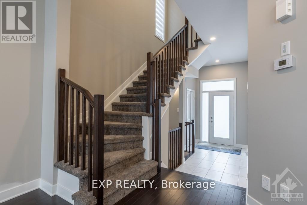 310 Wabasso Lane, Ottawa, Ontario  K1T 0S9 - Photo 9 - X12453345