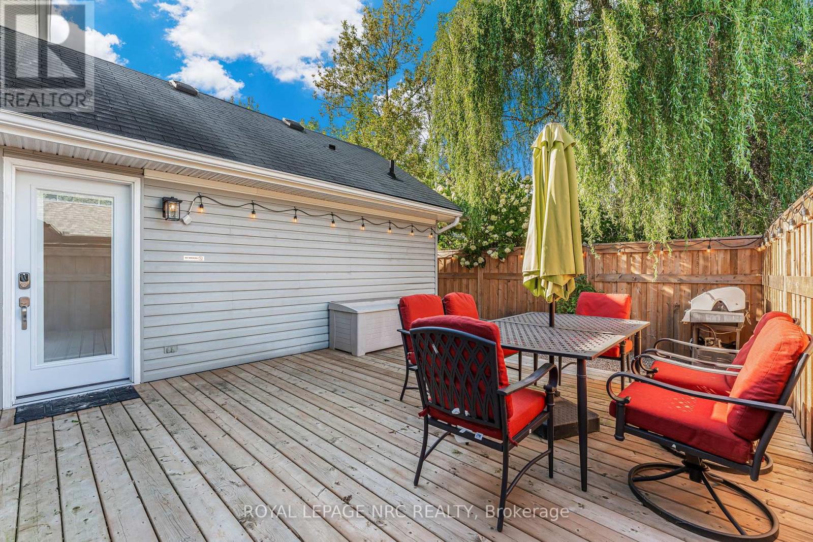 12 Lincoln Road E, Fort Erie, Ontario  L0S 1B0 - Photo 38 - X12453347