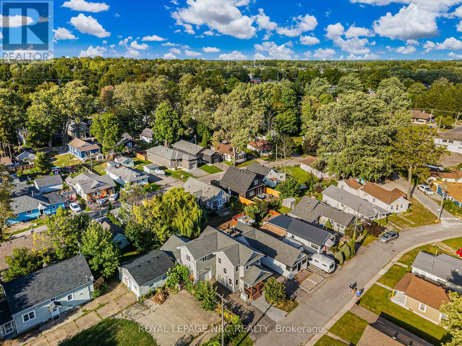 12 Lincoln Road E, Fort Erie, Ontario  L0S 1B0 - Photo 46 - X12453347