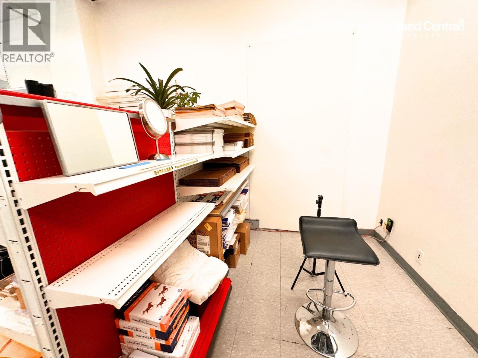 103 1595 W Broadway, Vancouver, British Columbia  V6J 1W6 - Photo 10 - C8069834