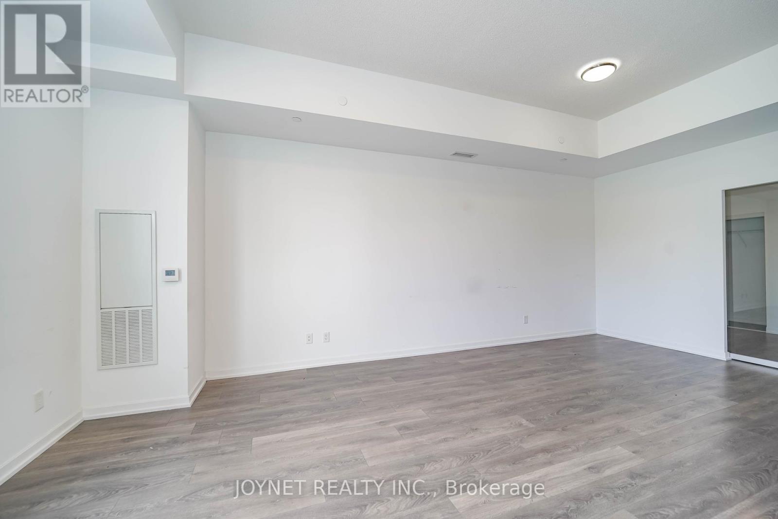 Th02 - 32 Forest Manor Road, Toronto, Ontario  M2J 0H2 - Photo 10 - C12453363