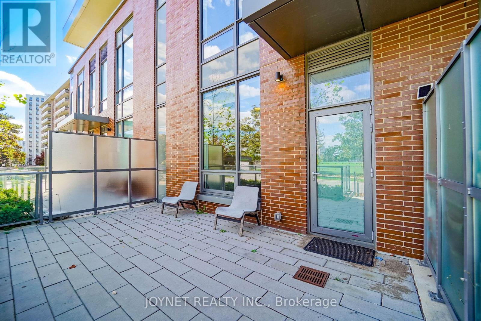 Th02 - 32 Forest Manor Road, Toronto, Ontario  M2J 0H2 - Photo 2 - C12453363