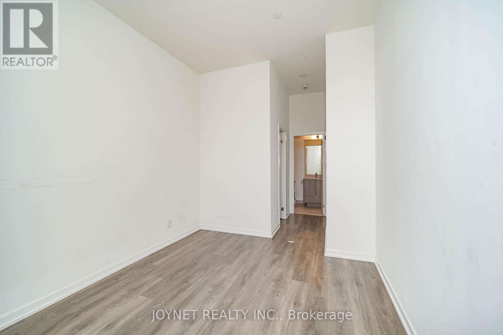 Th02 - 32 Forest Manor Road, Toronto, Ontario  M2J 0H2 - Photo 20 - C12453363