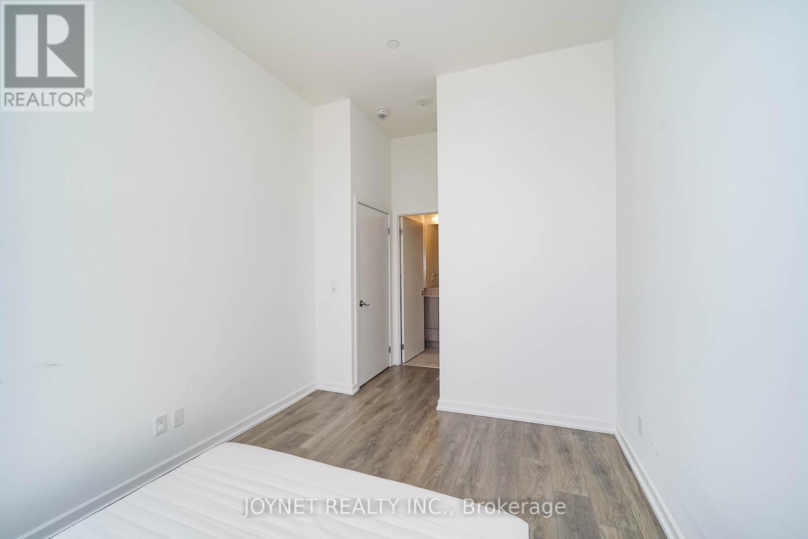 Th02 - 32 Forest Manor Road, Toronto, Ontario  M2J 0H2 - Photo 23 - C12453363