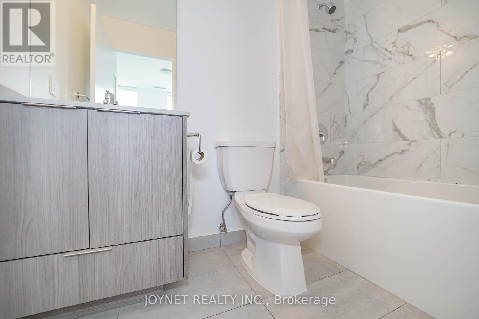 Th02 - 32 Forest Manor Road, Toronto, Ontario  M2J 0H2 - Photo 24 - C12453363