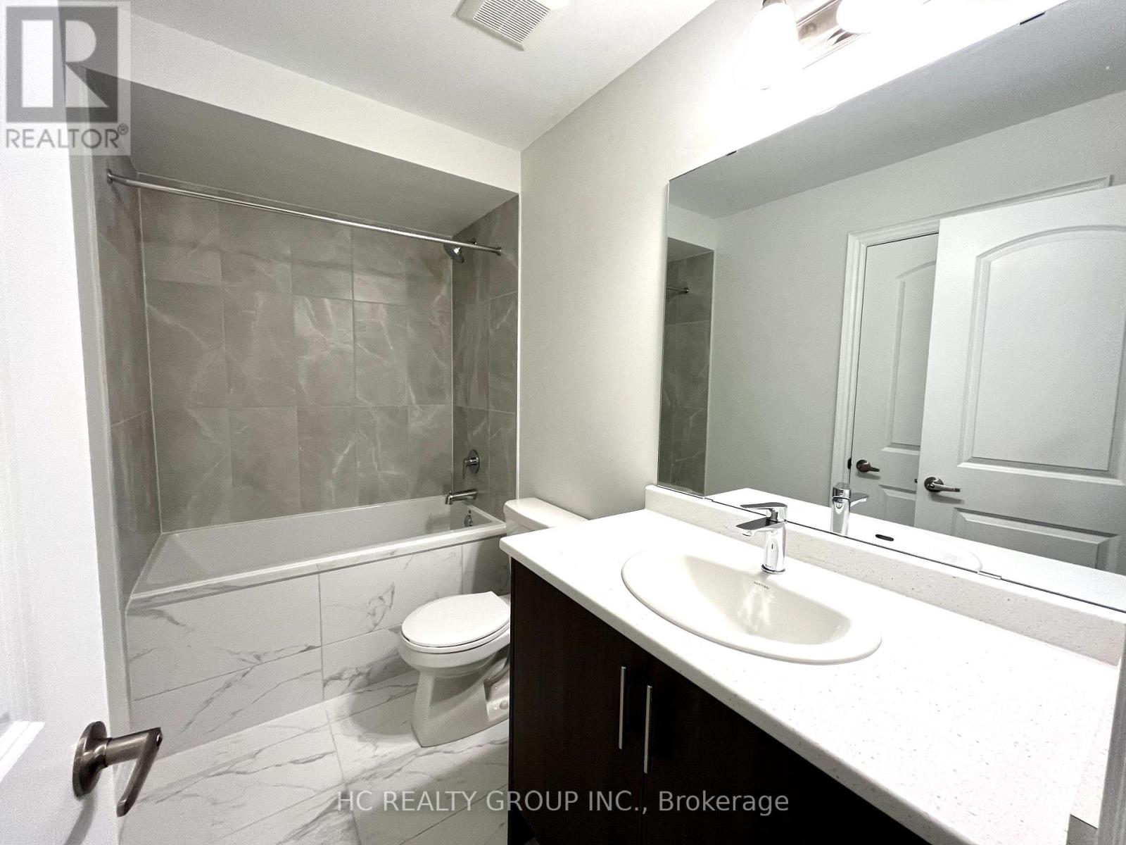 117 Silk Twist Drive, East Gwillimbury, Ontario  L9N 0W4 - Photo 12 - N12453344