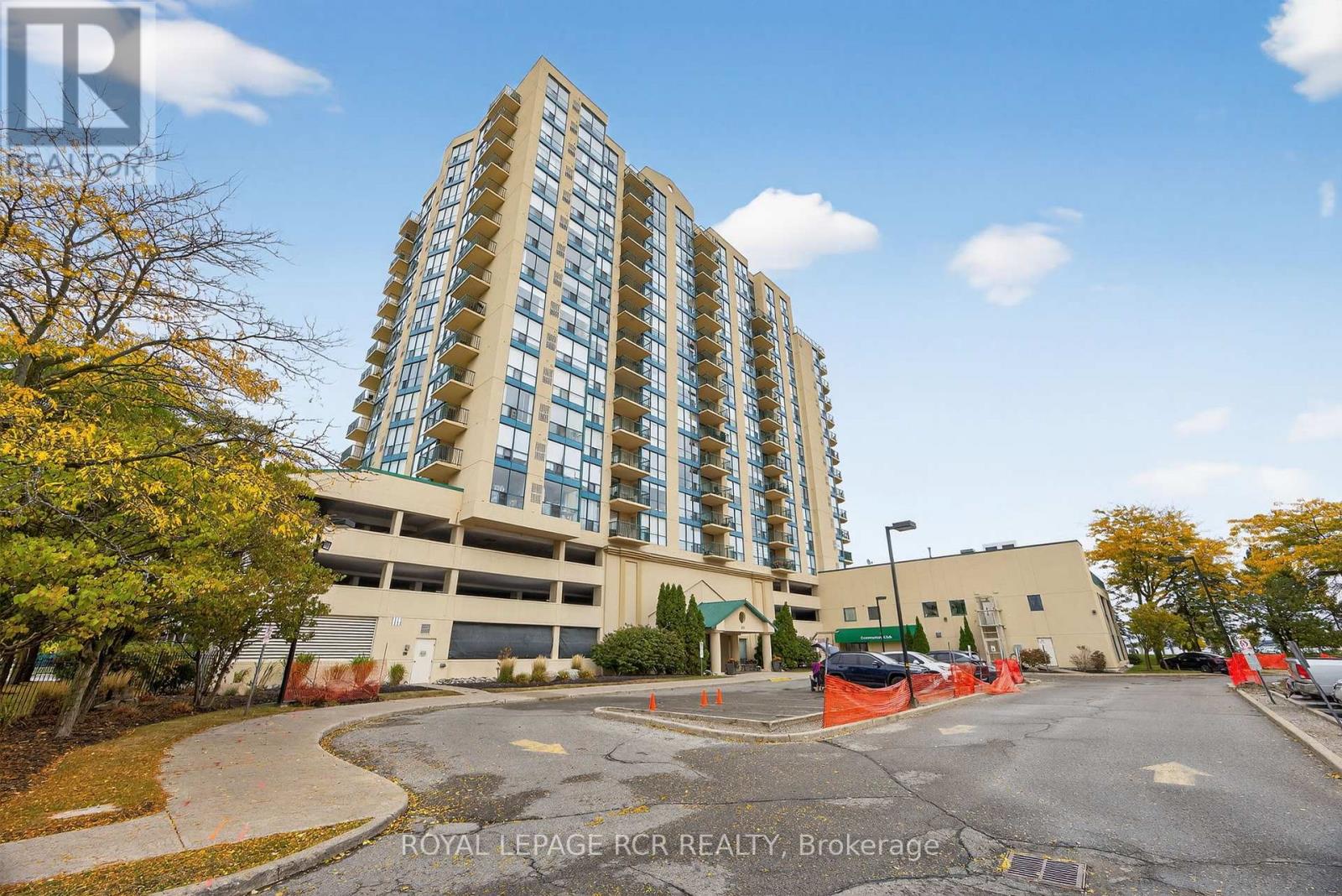 905 - 65 Ellen Street, Barrie, Ontario  L4N 3A5 - Photo 46 - S12453346