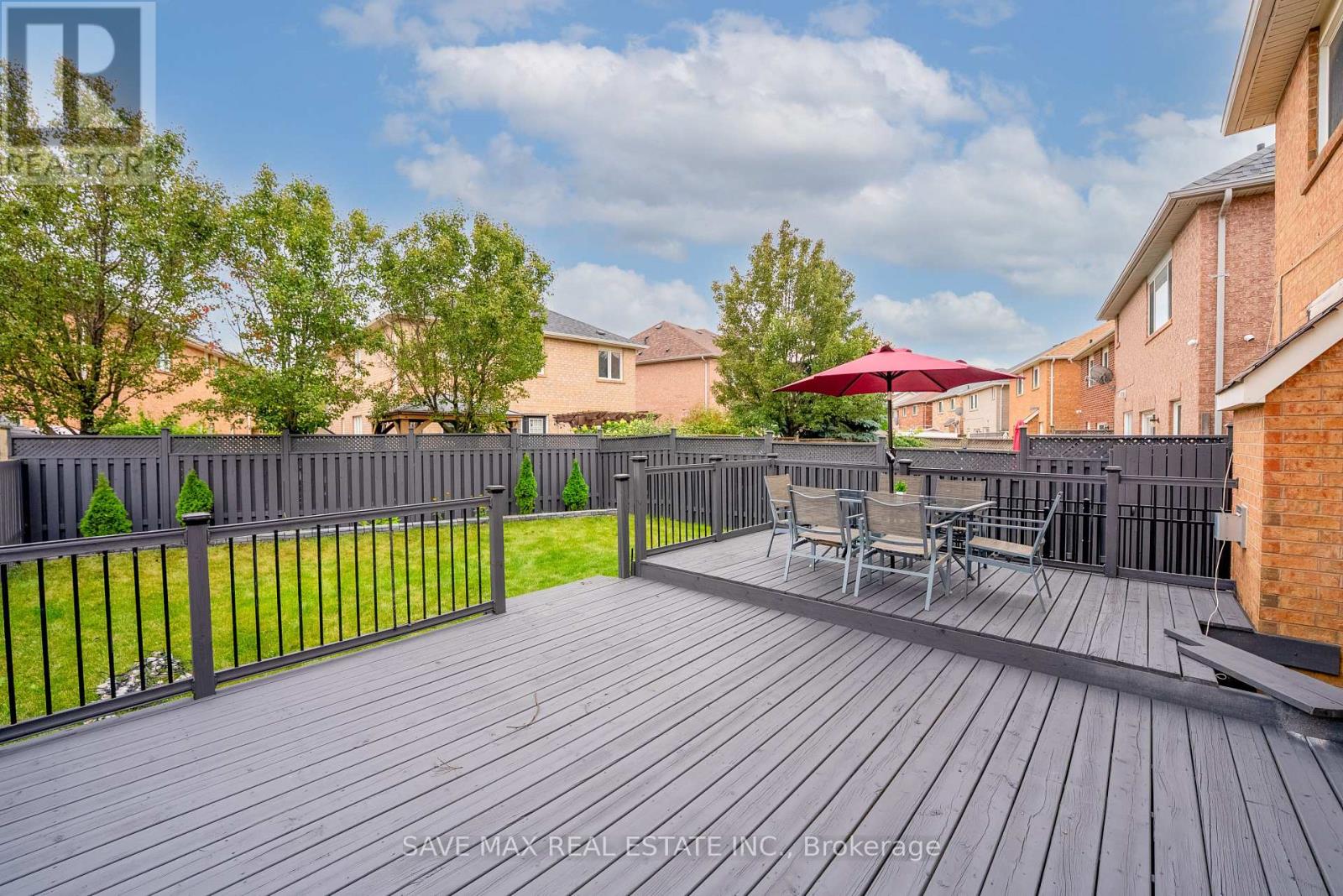 100 Crown Victoria Drive, Brampton, Ontario  L7A 3X6 - Photo 43 - W12453350