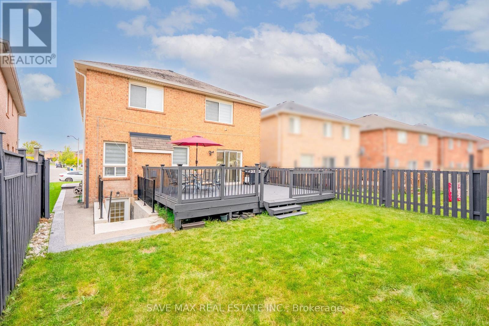 100 Crown Victoria Drive, Brampton, Ontario  L7A 3X6 - Photo 45 - W12453350