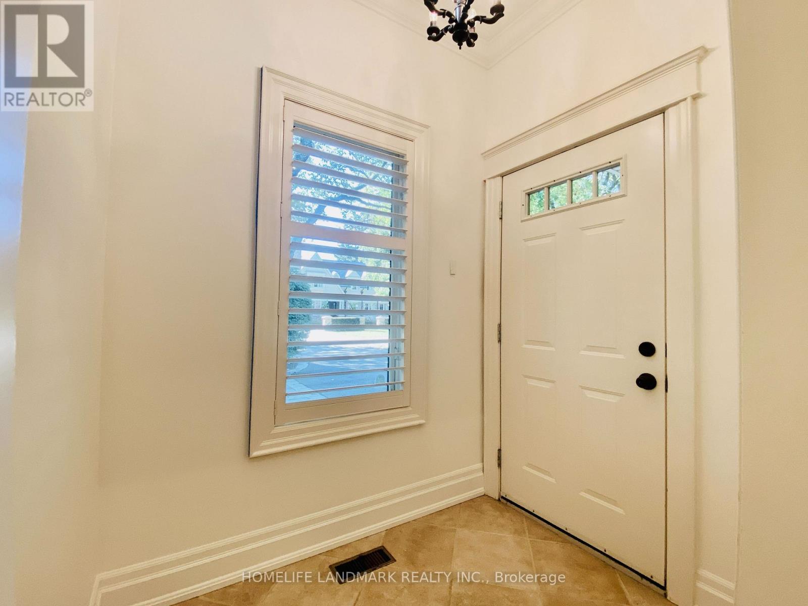 55 Ennisclare Drive W, Oakville, Ontario  L6J 4N3 - Photo 22 - W12453352